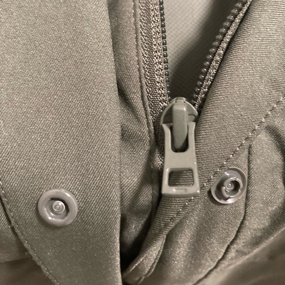 UNIQLO Long Army Green Jacket - XS - Picture 6 of 8